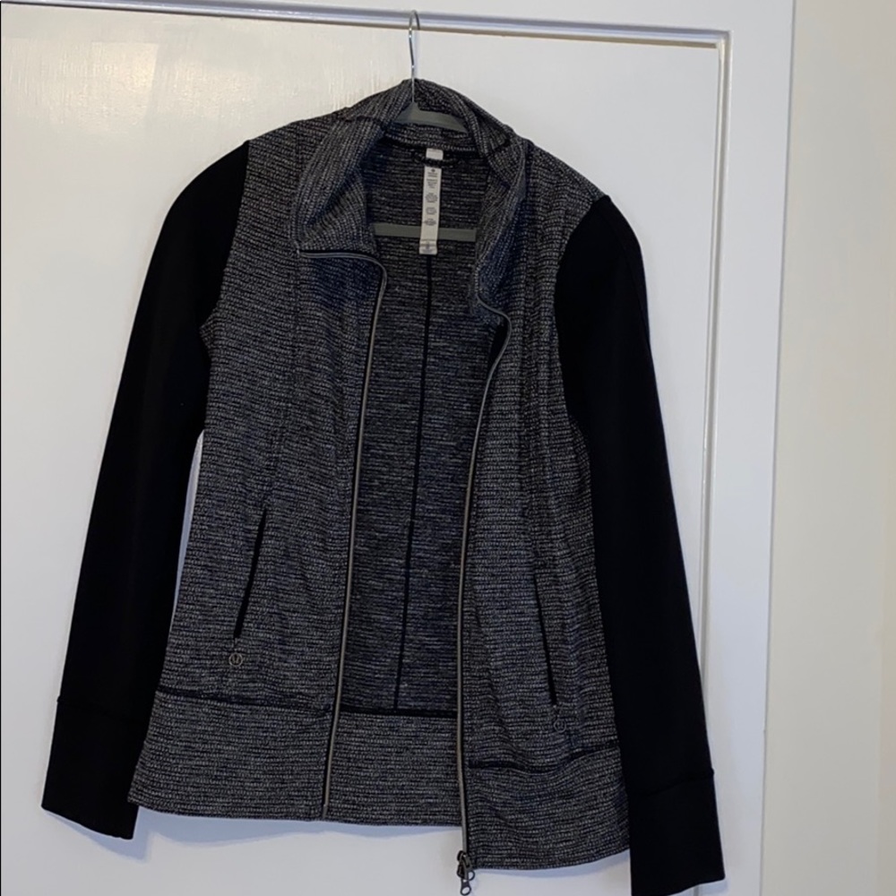 *Pet free home* Grey and Black Lululemon Jacket